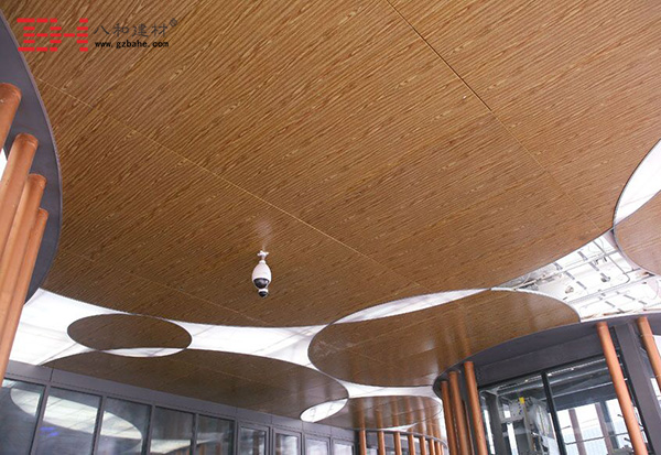 八和建材仿木紋鋁單板，點亮建筑的無限生機！